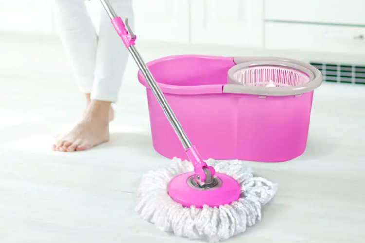 Can you use spin mop on hardwood floors?