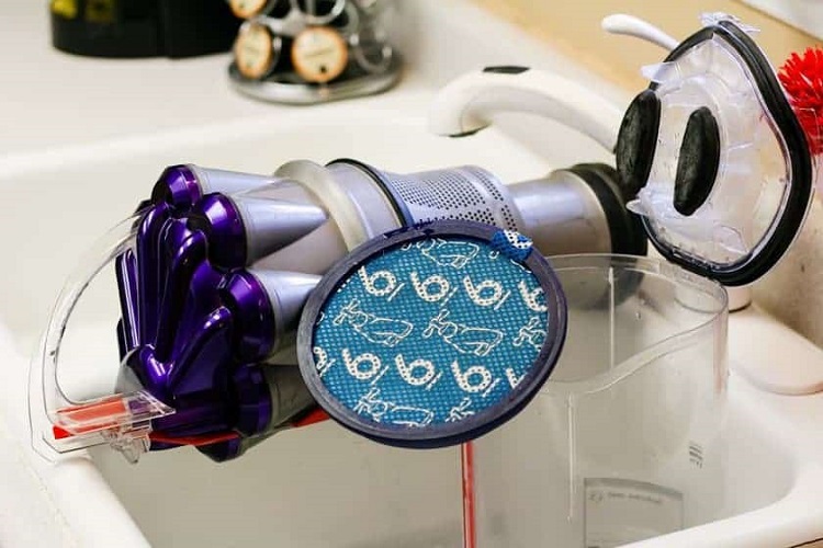 How To Clean Your Dyson Ball Vacuum Cleaner
