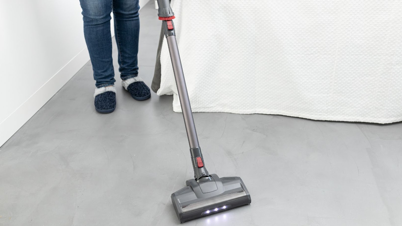 Dyson V8 Flashing Blue Light When Charging Troubleshooting the Issue