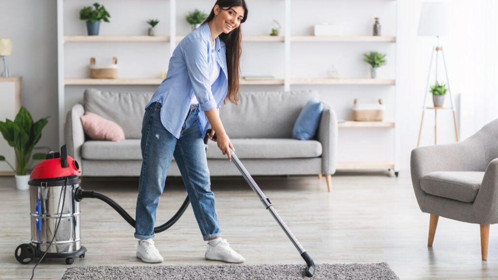 when was the vacuum invented