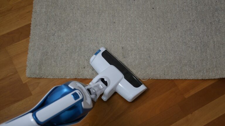 how long does a dyson battery last