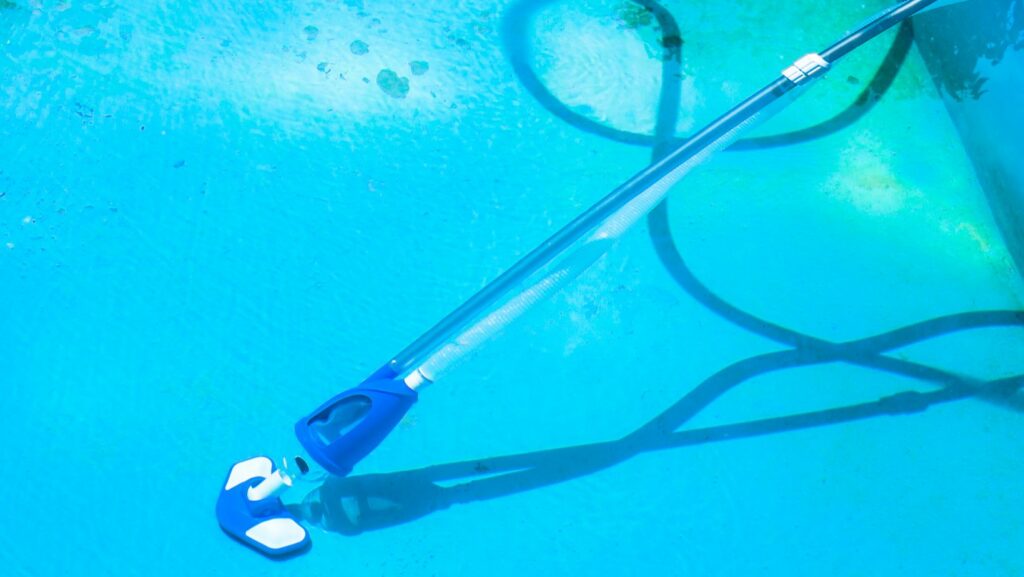 how to use intex pool vacuum