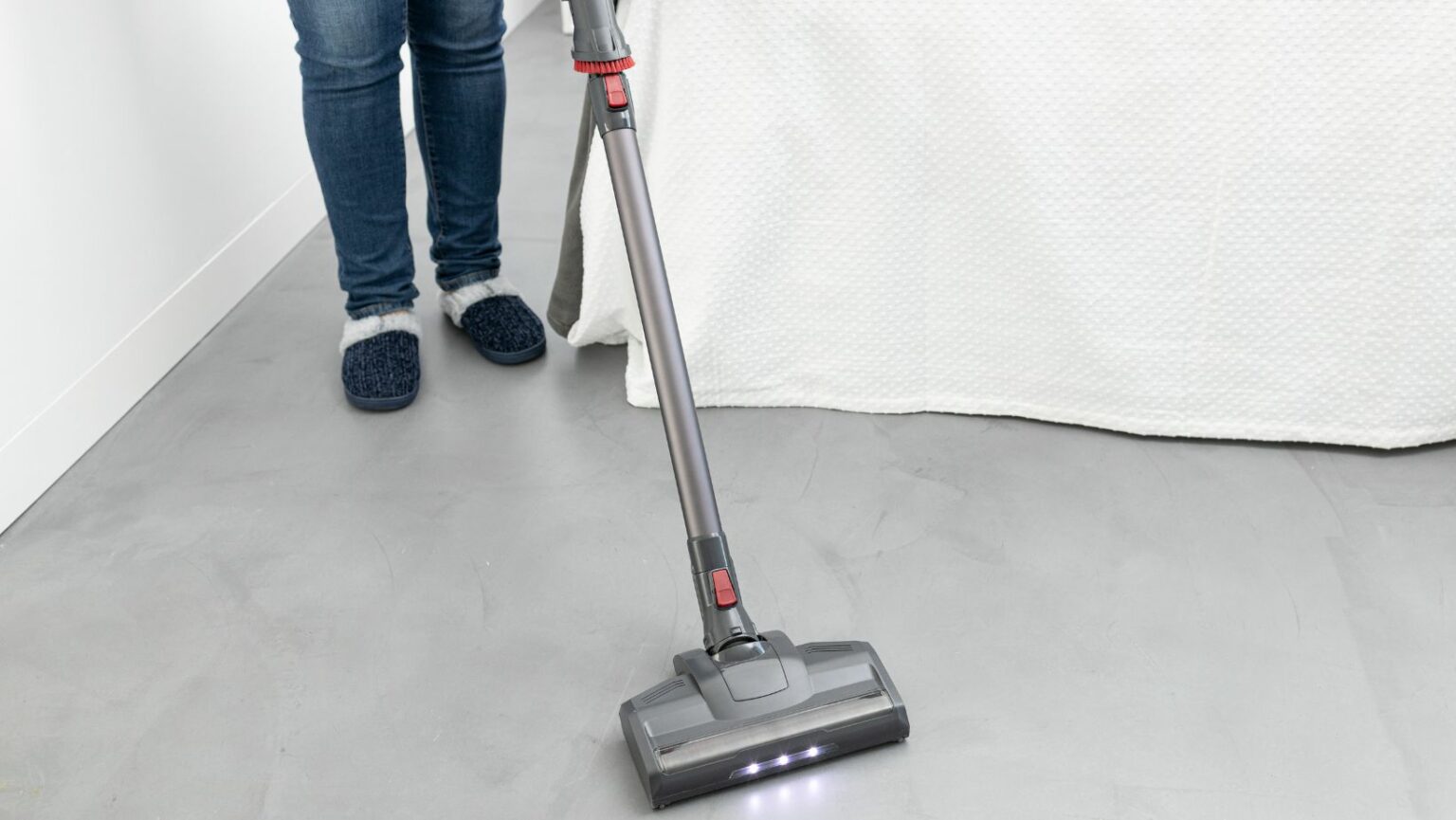 The Performance Of Shark® Pet Cordless Stick Vacuum With Powerfins