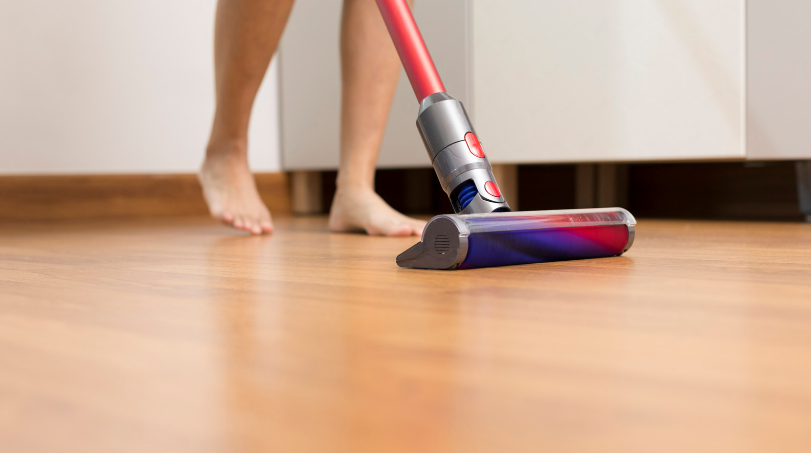 can you vacuum hardwood floors