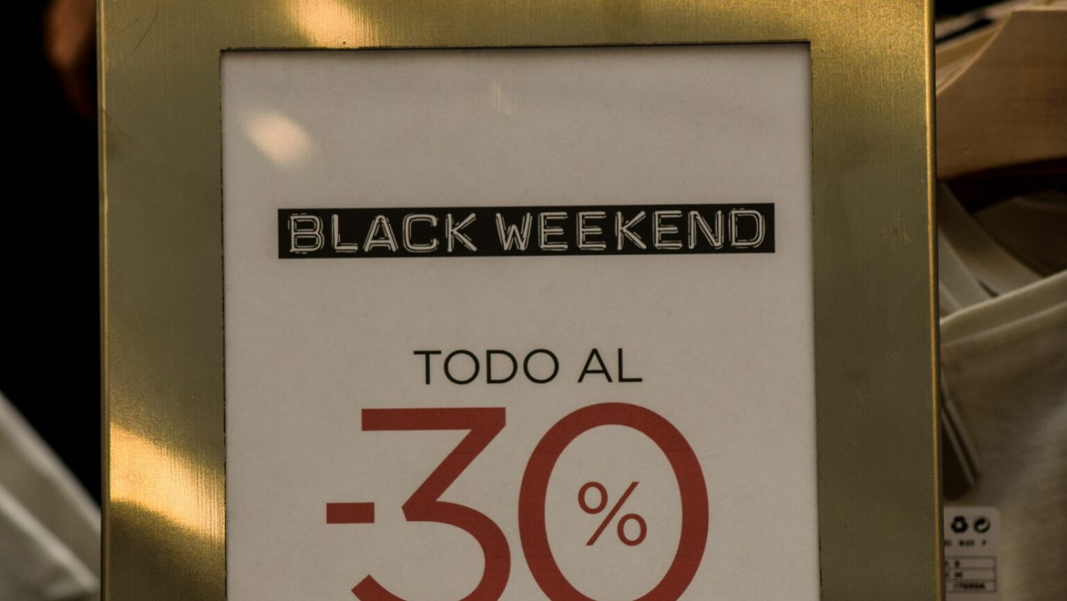 Tips for Shopping Does Dyson Have Black Friday Sales Living Pristine
