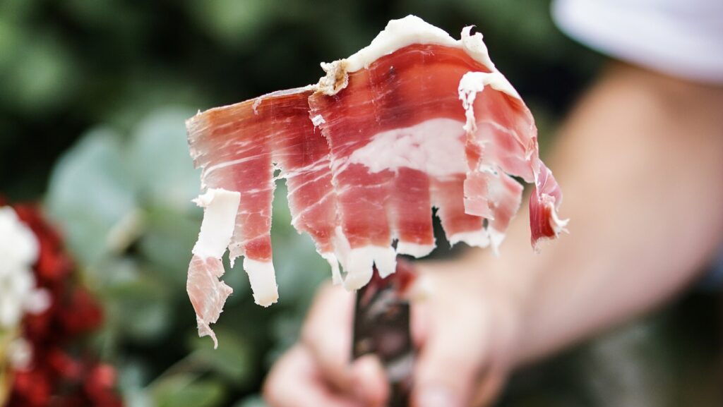 how long does vacuum sealed bacon last in freezer