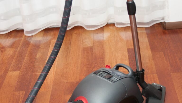 shark vacuum roller not spinning