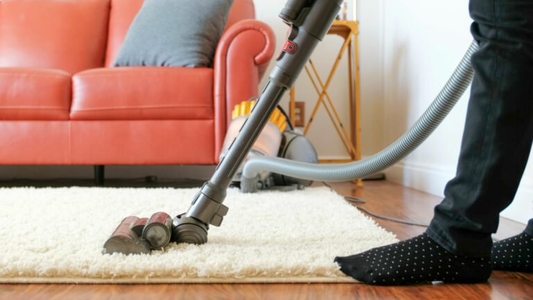 shark duoclean powered lift-away vacuum - nv835