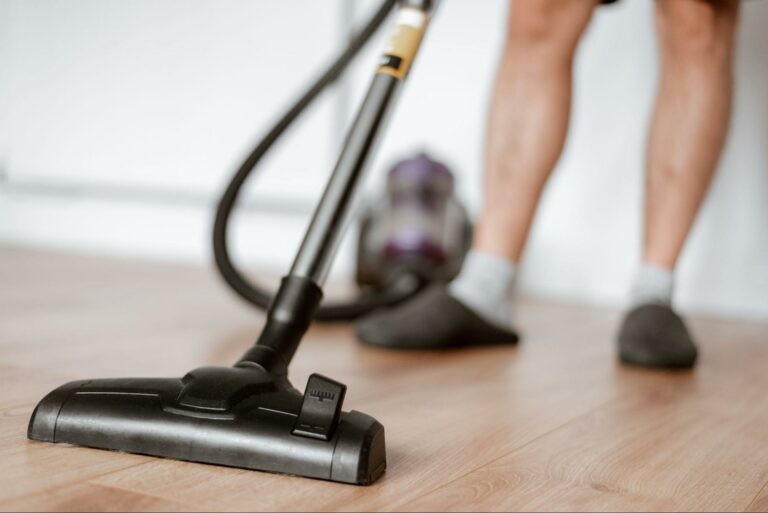 why won't my shark vacuum turn on