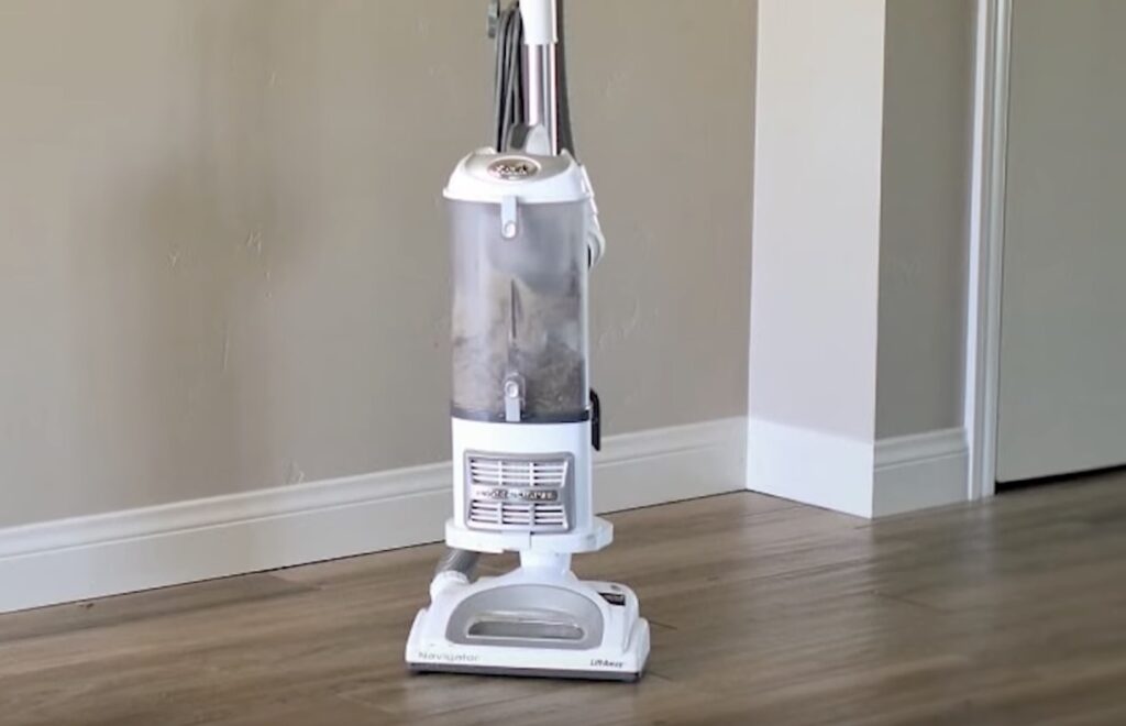 how to clean shark vacuum canister