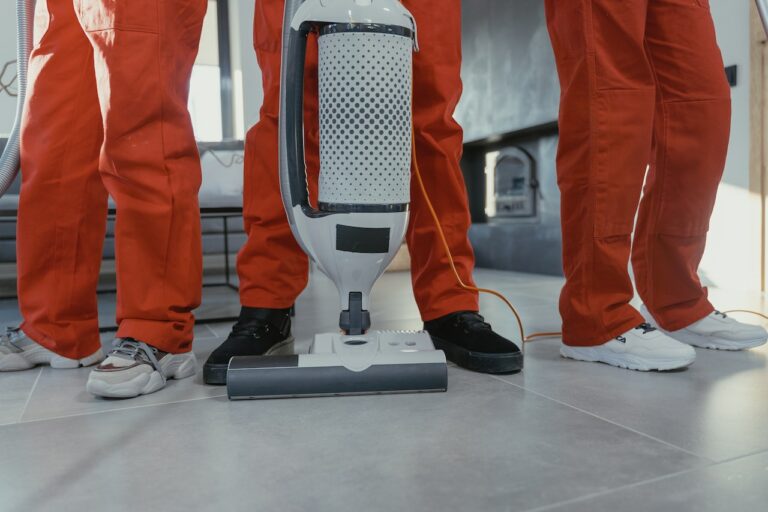 how to remove roller brush from shark lift-away vacuum