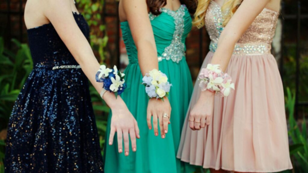 What to Wear to Homecoming: All You Need to Know 12 Image2