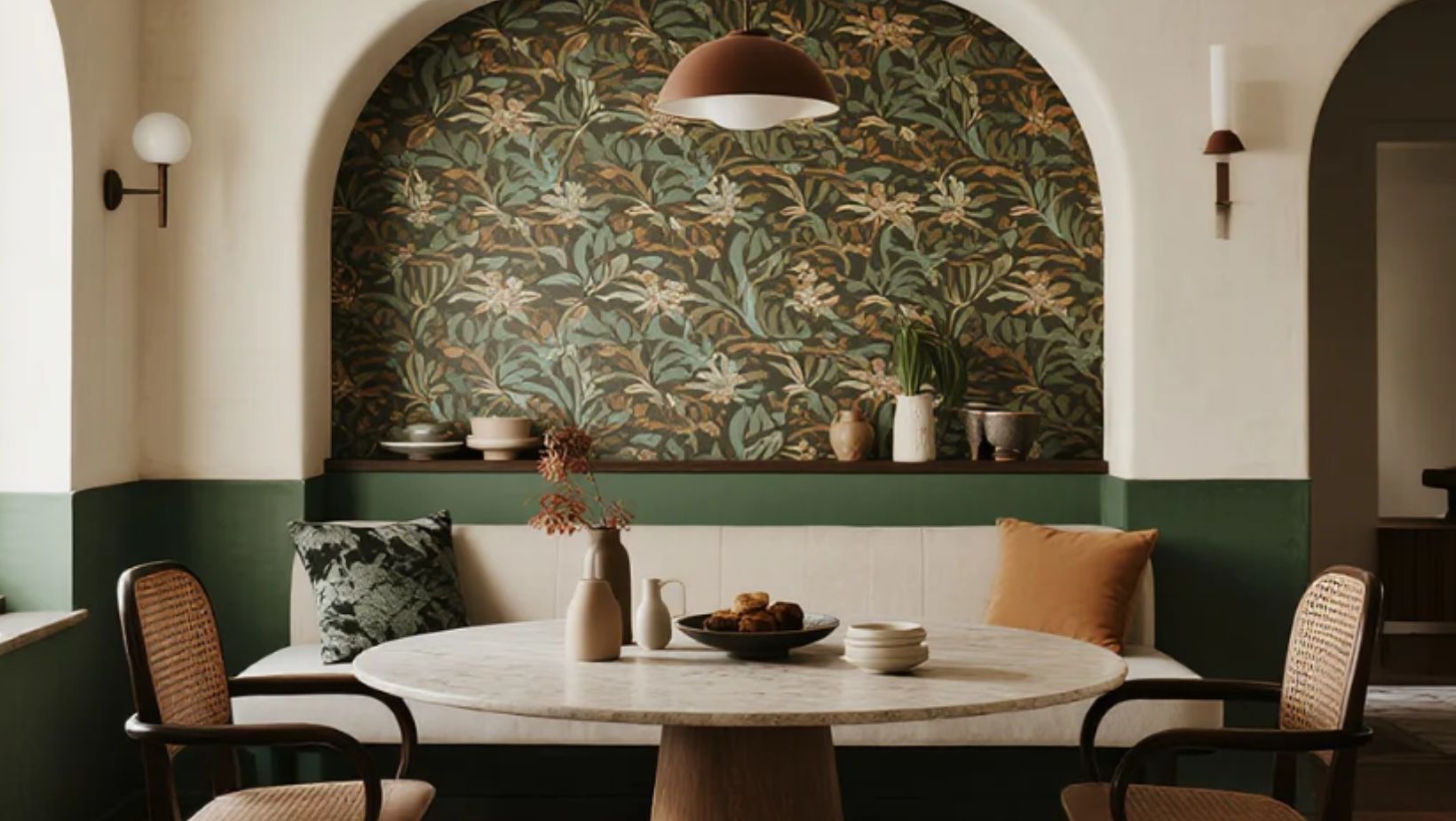 25 Stylish Small Space Dining Room Ideas 57 RMA 2025 07 28T104003.993