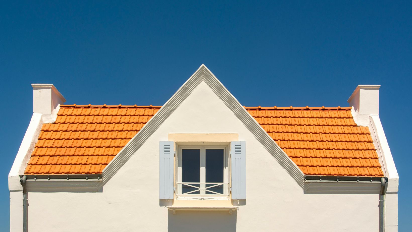 The Importance of a Clean Roof for Overall Aesthetics and Your Home Value 8 Untitled design 2025 11 15T093845.871