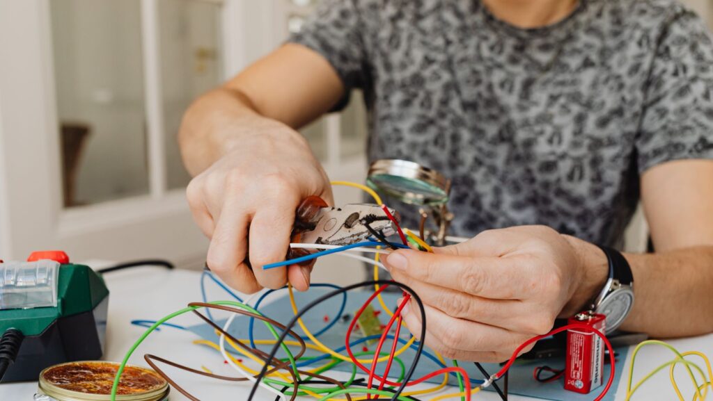 How to Tell if a Repair Is Safe to Do Yourself or Requires an Expert 8 Image 2025 12 11T114335.475