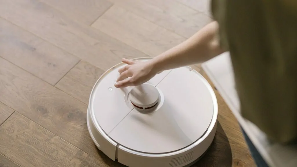 shark robot vacuum won't turn on