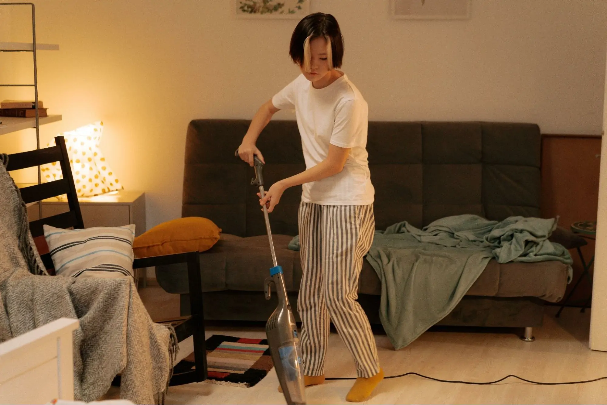 how to vacuum a mattress